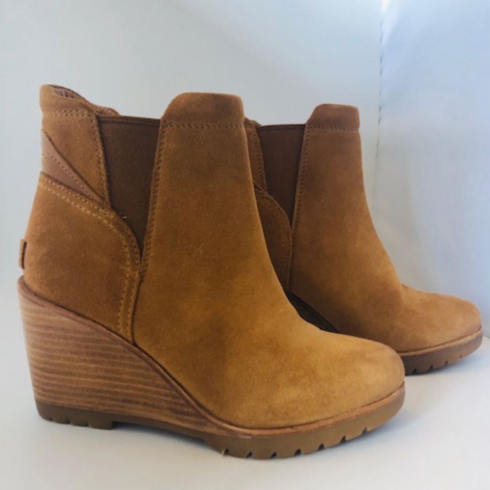 Sorel Tan Suede Wedge Ankle Booties